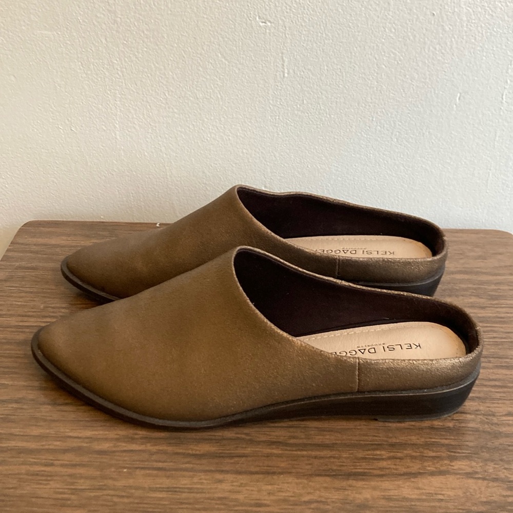 Kelsi Dagger gold mules
